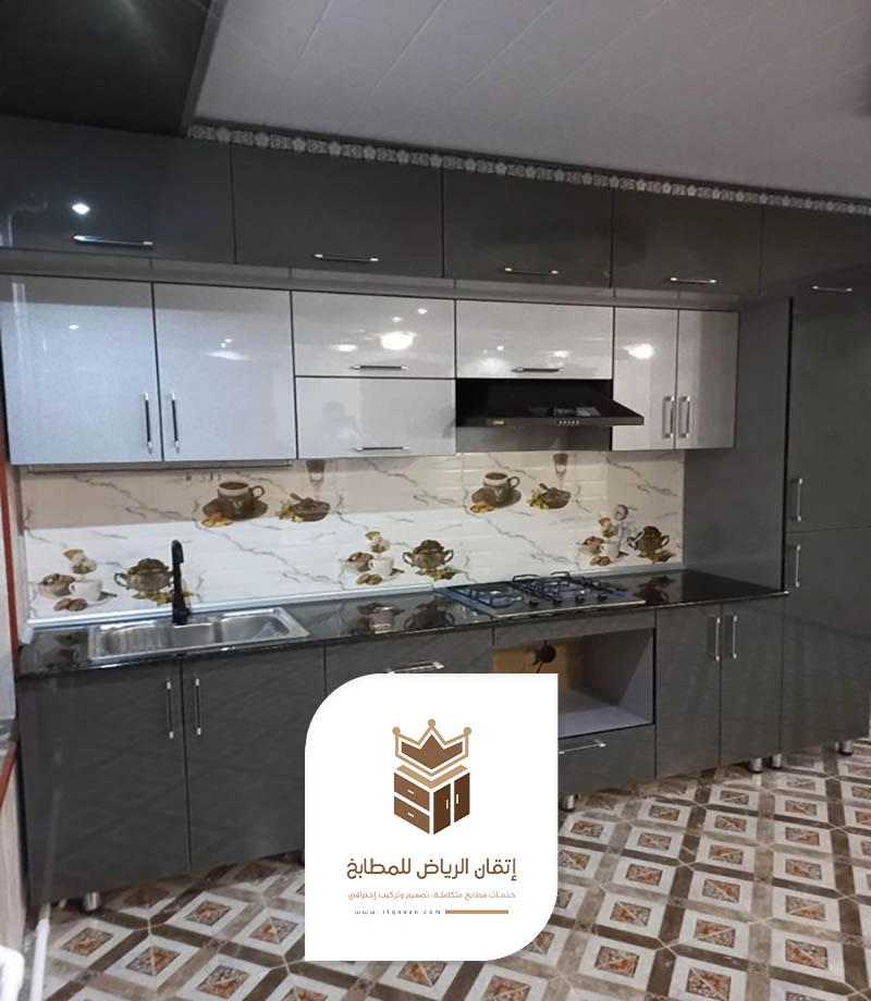 ورشة تفصيل دواليب المنيوم